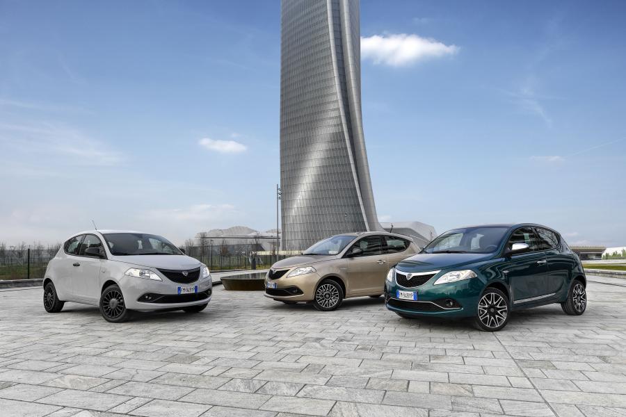  Lancia Ypsilon Elefantino Blu (846) 2018 года  (фото 11 из 12)